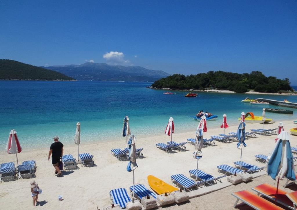 Hotel Moscopole Ksamil Exterior photo